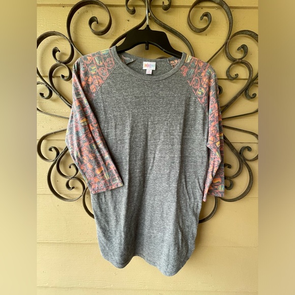 LuLuRoe 3/4 sleeve top - Picture 1 of 2